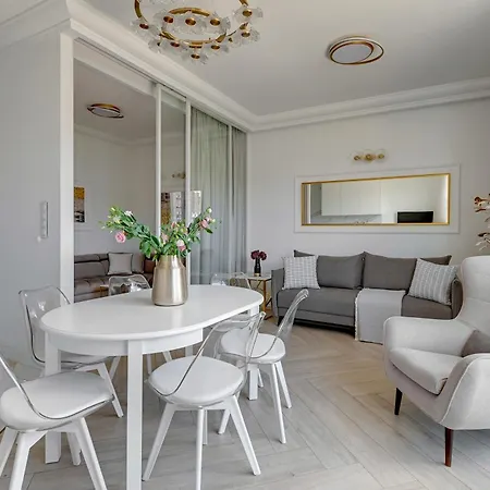 Old Town & River View Premium By Lion *