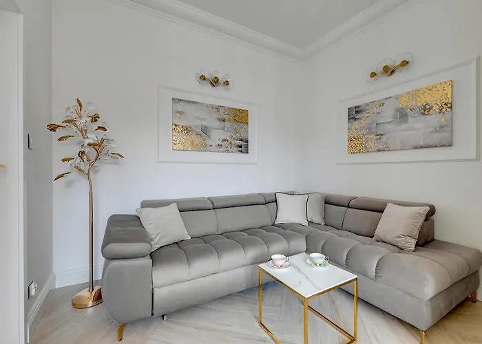 Old Town & River View Premium By Lion